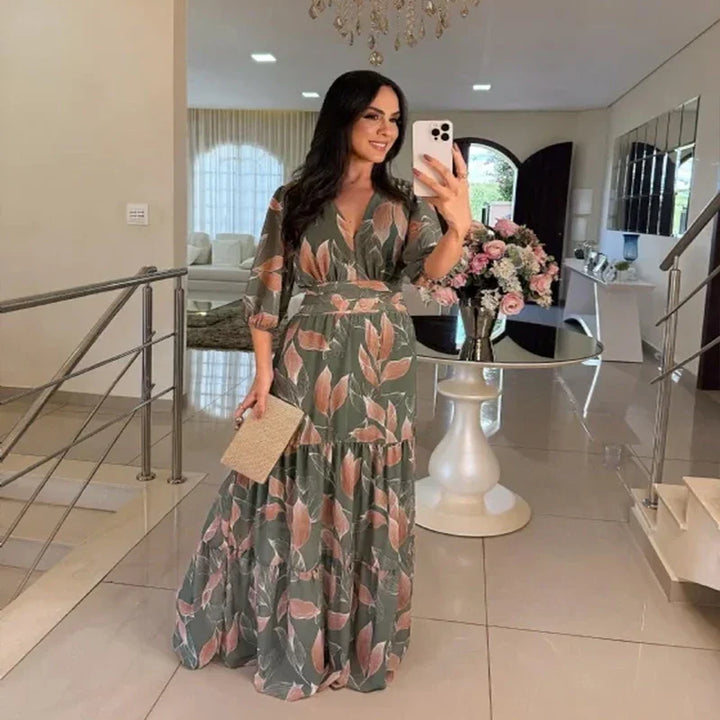 Lily - Lang blomstret kjole med behagelig pasform til elegante dage